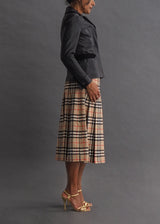 BURBERRY vintage skirt Signature Burberry plaid, kilt style skirt.